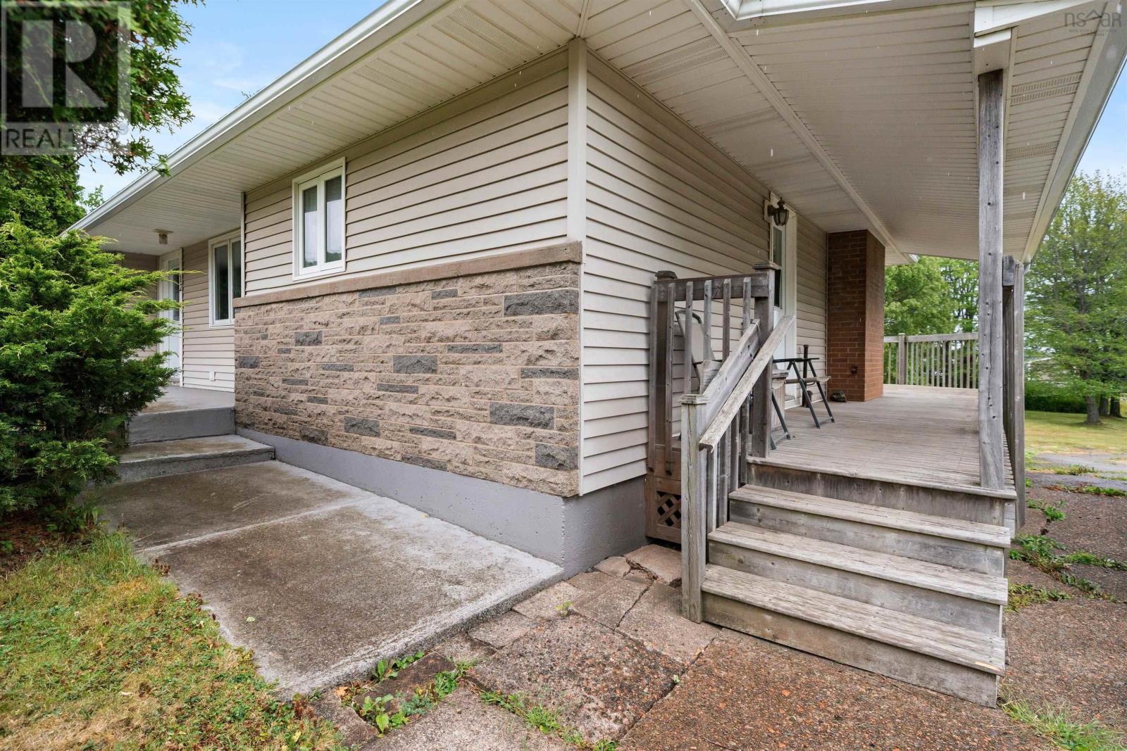 Property 6 of 50 of 12 Munroe Avenue Extension