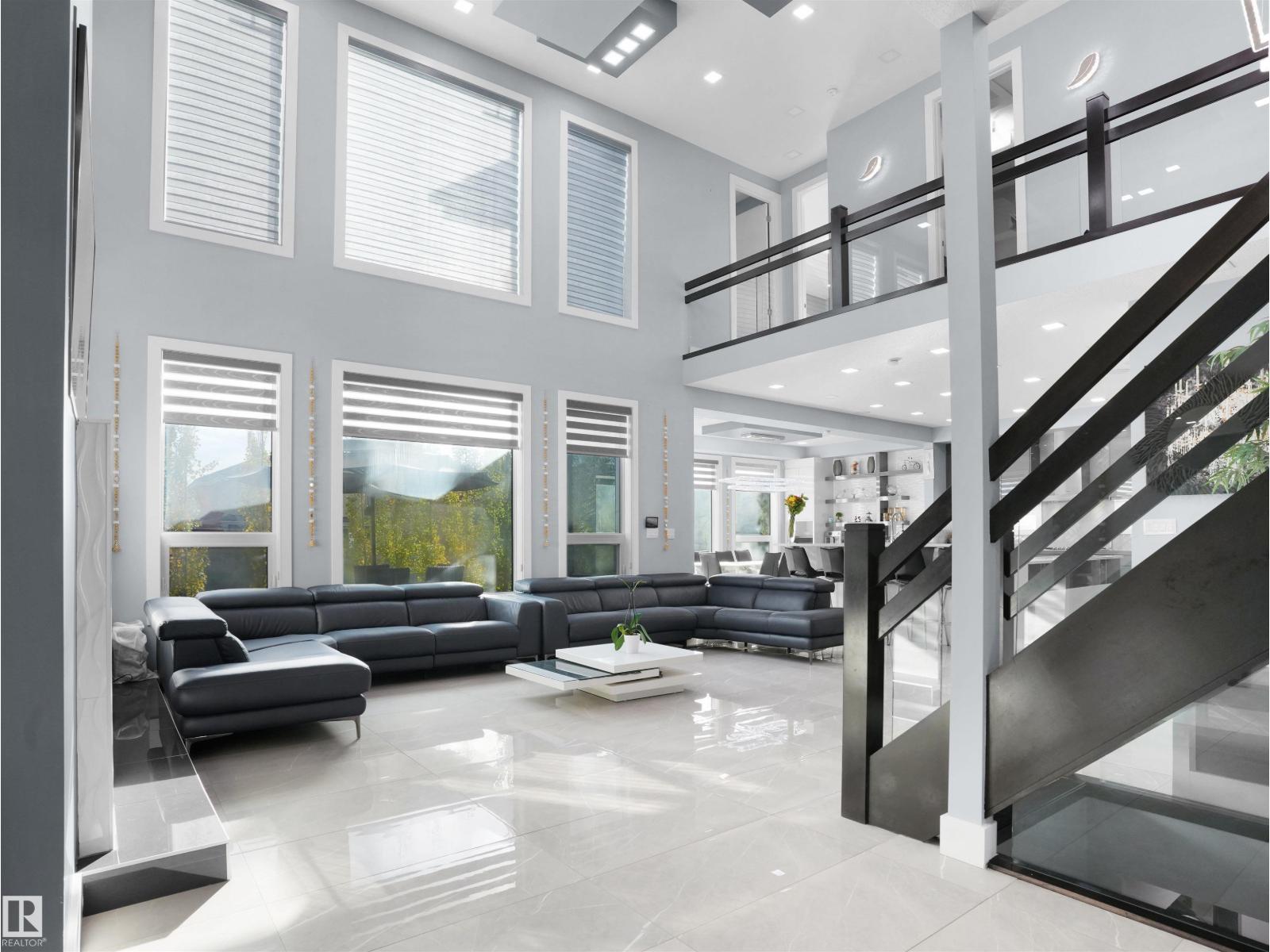 913 WOOD PL NW, Edmonton