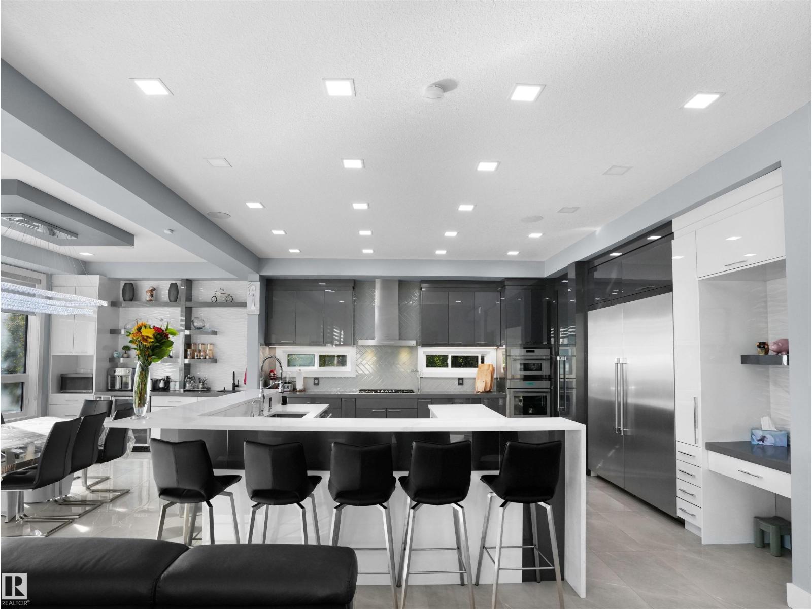 913 WOOD PL NW, Edmonton