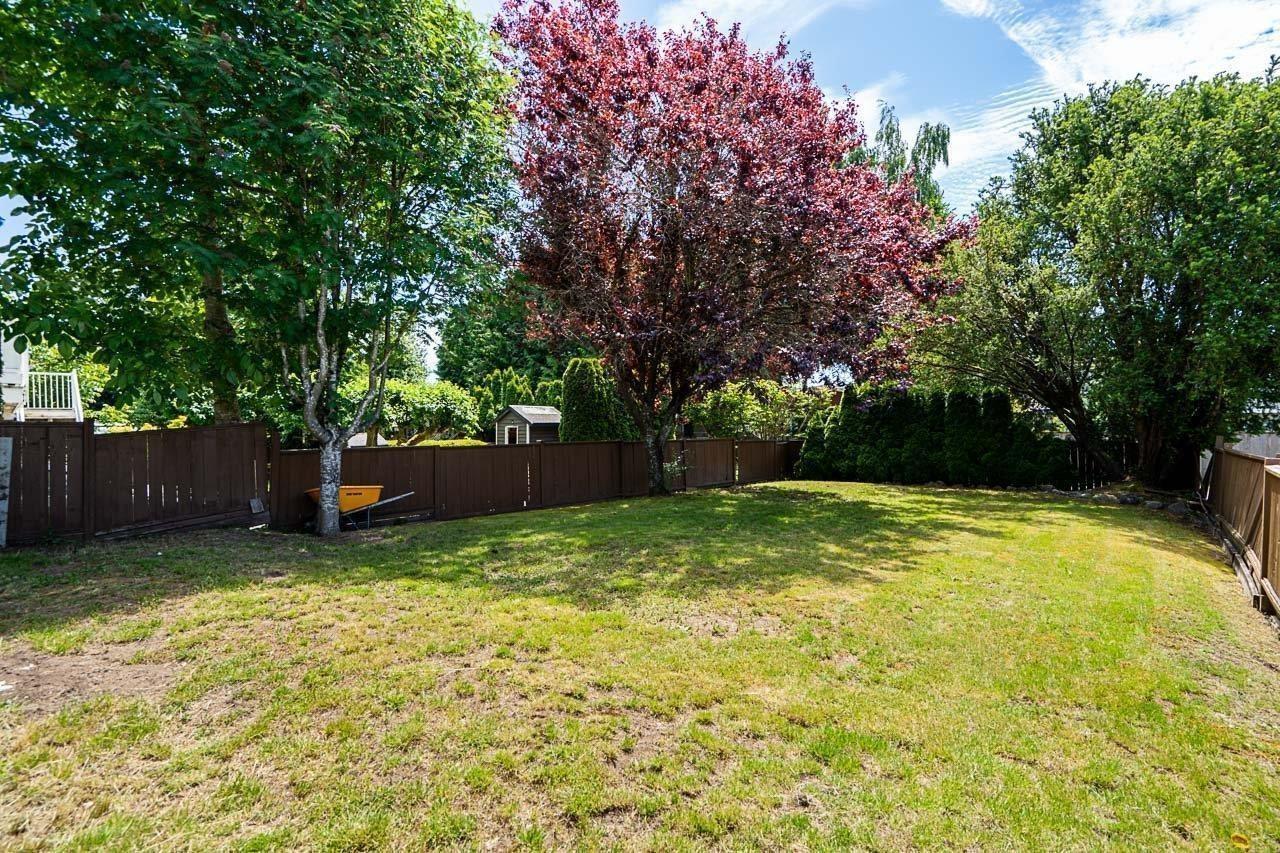 13728 BLACKBURN AVENUE, White Rock