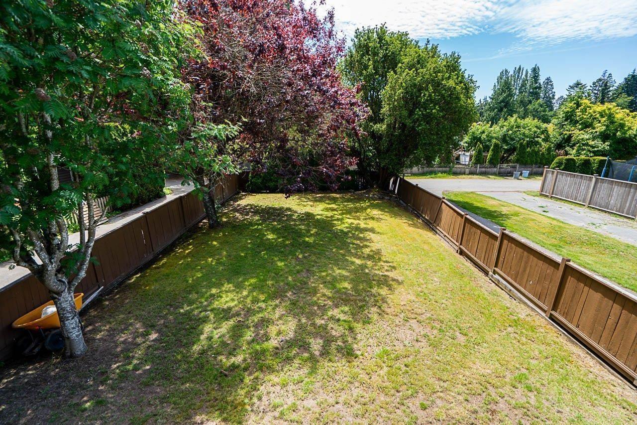 13728 BLACKBURN AVENUE, White Rock