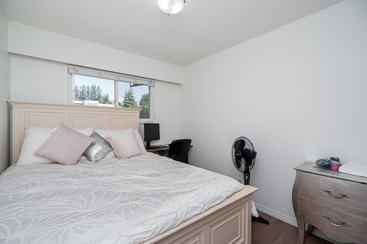 13728 BLACKBURN AVENUE, White Rock