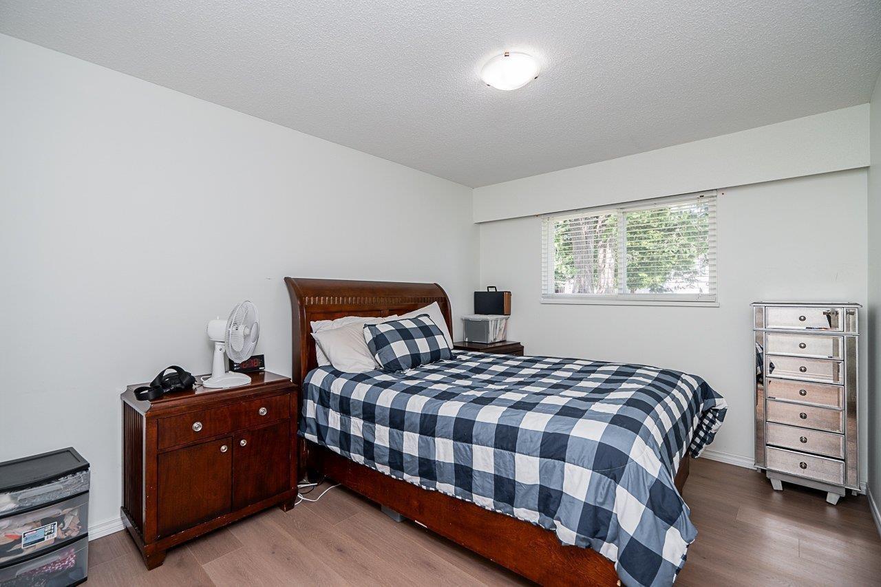 13728 BLACKBURN AVENUE, White Rock