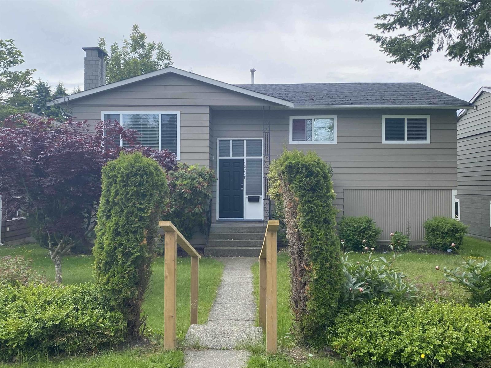 13728 BLACKBURN AVENUE, White Rock