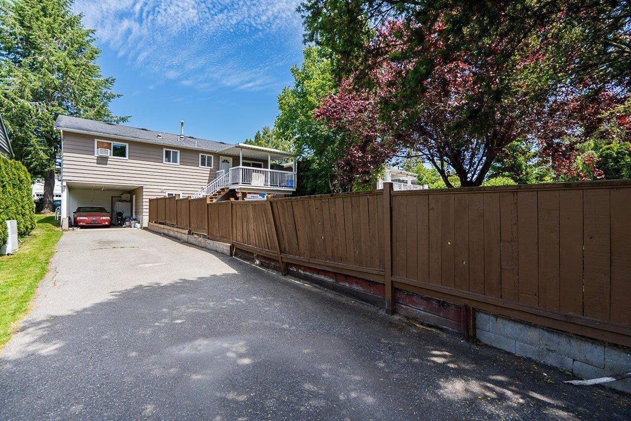 13728 BLACKBURN AVENUE, White Rock