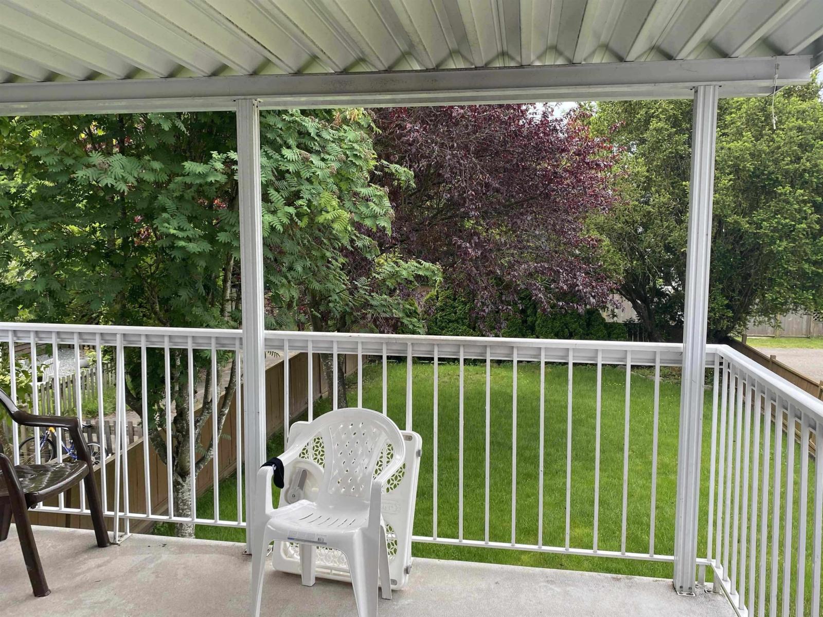 13728 BLACKBURN AVENUE, White Rock