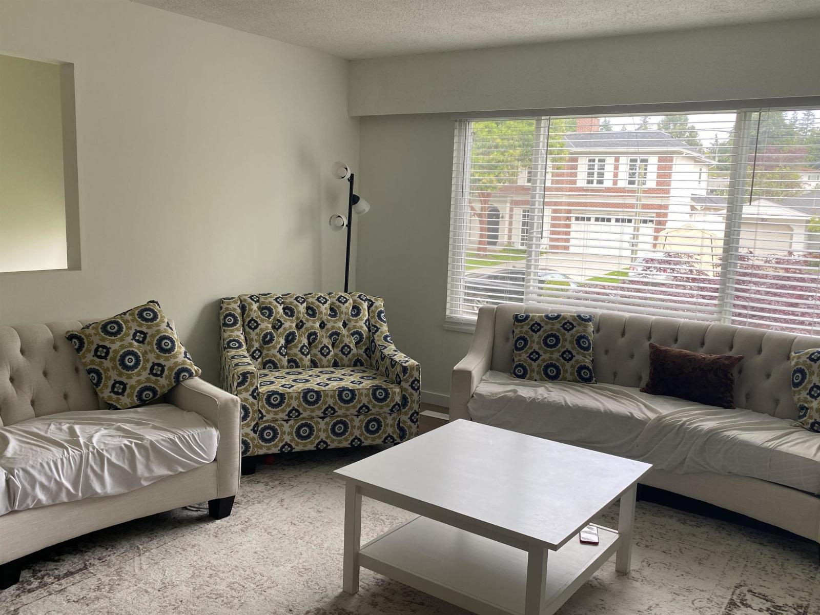 13728 BLACKBURN AVENUE, White Rock