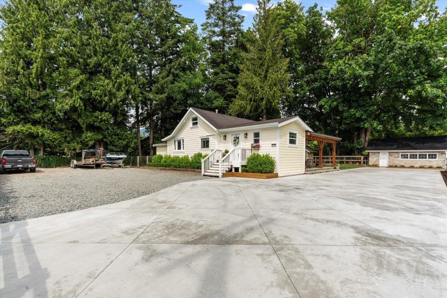2170 ASHTON ROAD, Agassiz, Agassiz