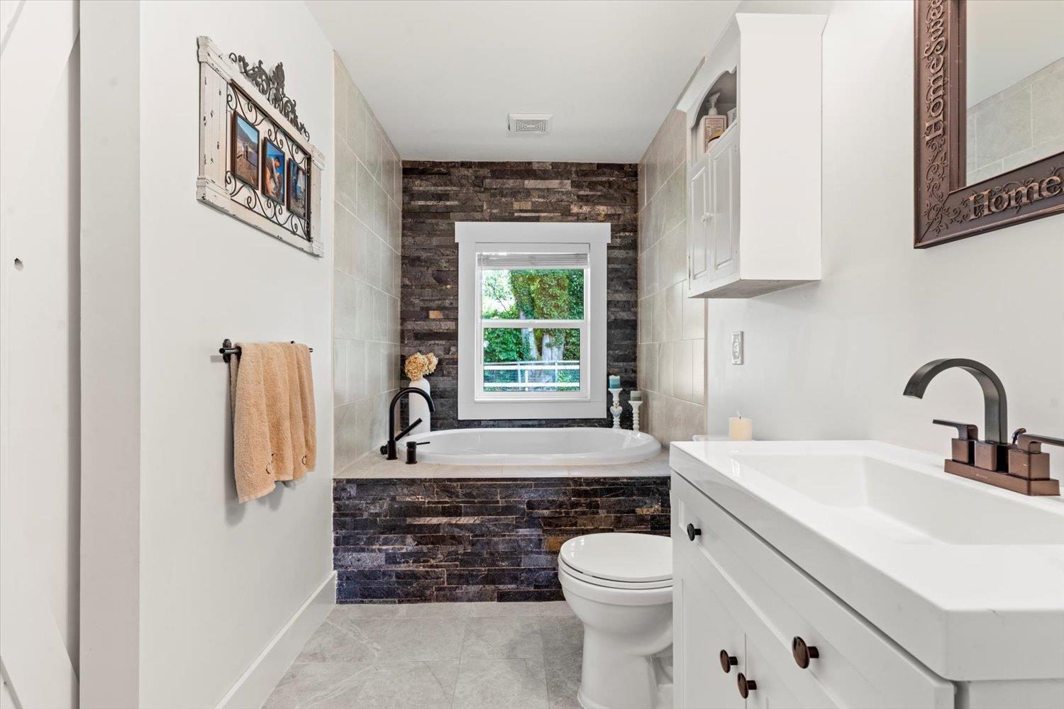 2170 ASHTON ROAD, Agassiz, Agassiz