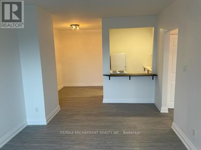 37 MERICOURT Unit 211 photo 4