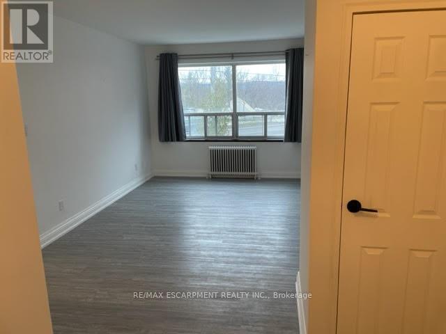 37 MERICOURT Unit 211 photo 5