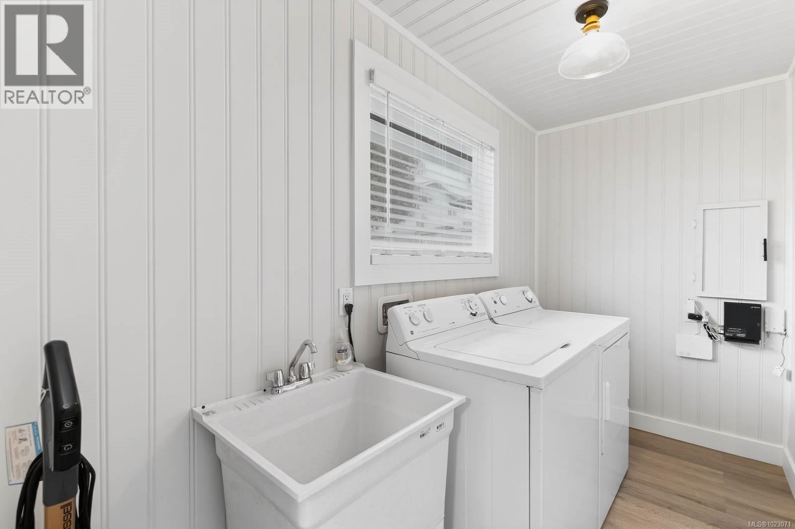 4575 Arrowsmith Rd - 21