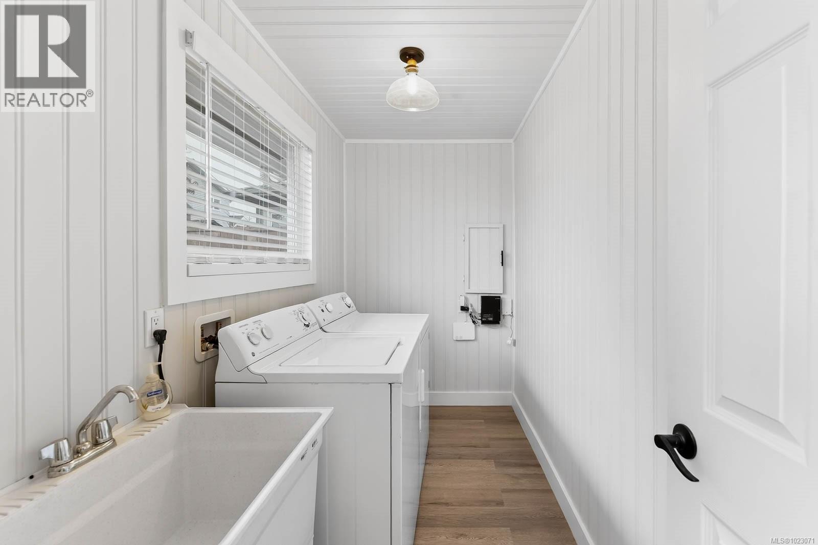 4575 Arrowsmith Rd - 22