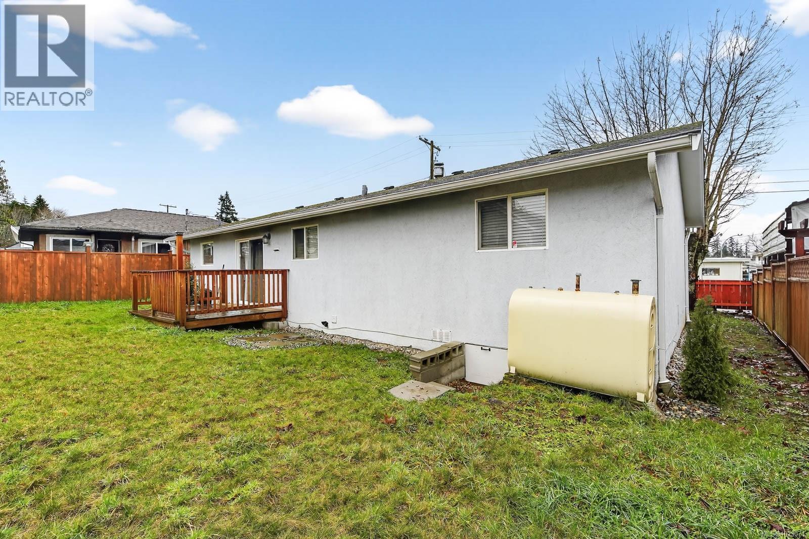 4575 Arrowsmith Rd - 27