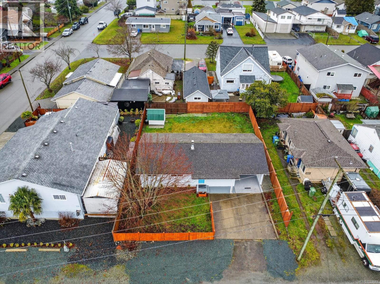 4575 Arrowsmith Rd - 30