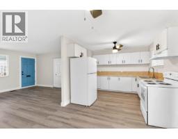 Kitchen - 4575 Arrowsmith Rd, Port Alberni, BC V9Y5P3 Photo 7