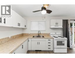 4575 Arrowsmith Rd, Port Alberni, BC V9Y5P3 Photo 9