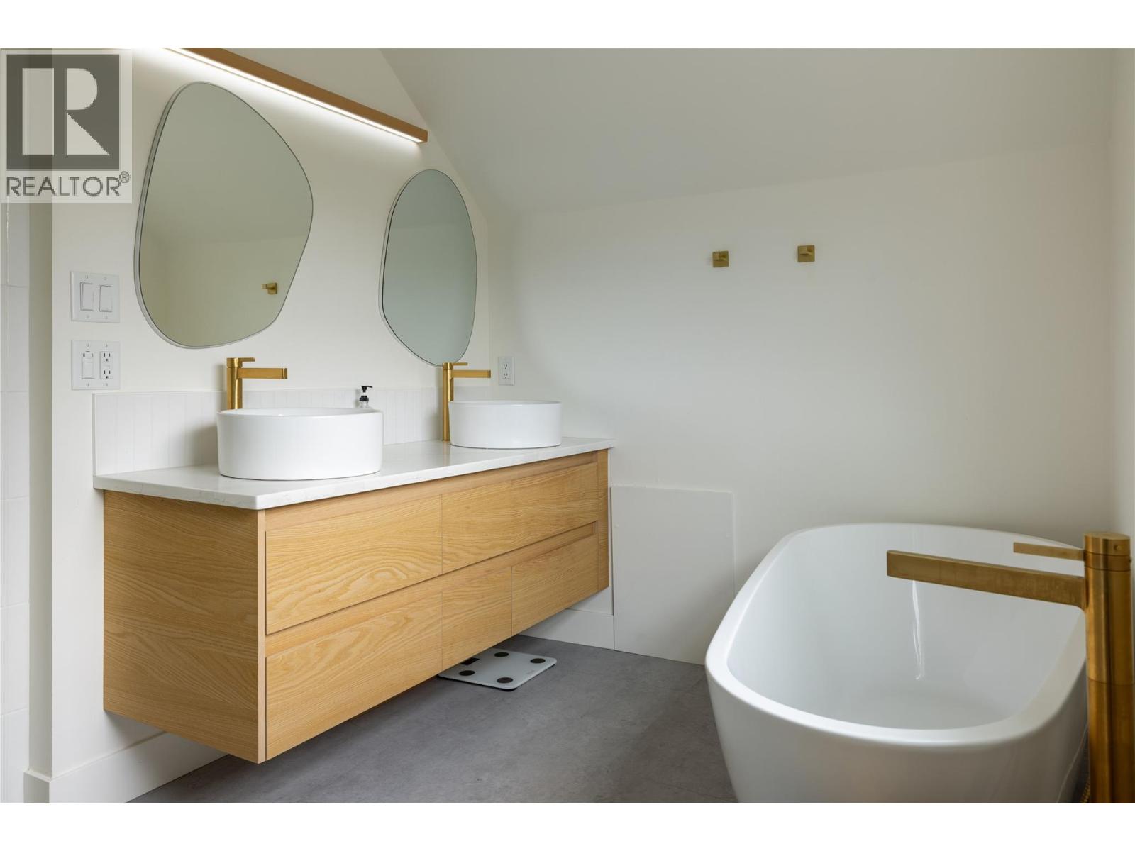  773 Sutherland Avenue, Kelowna