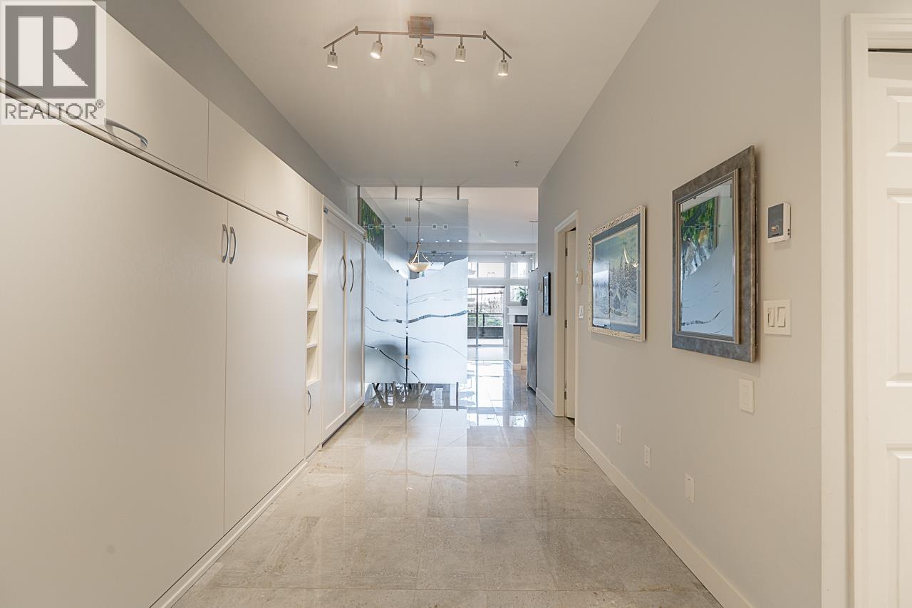 108 131 W 3RD STREET, North Vancouver