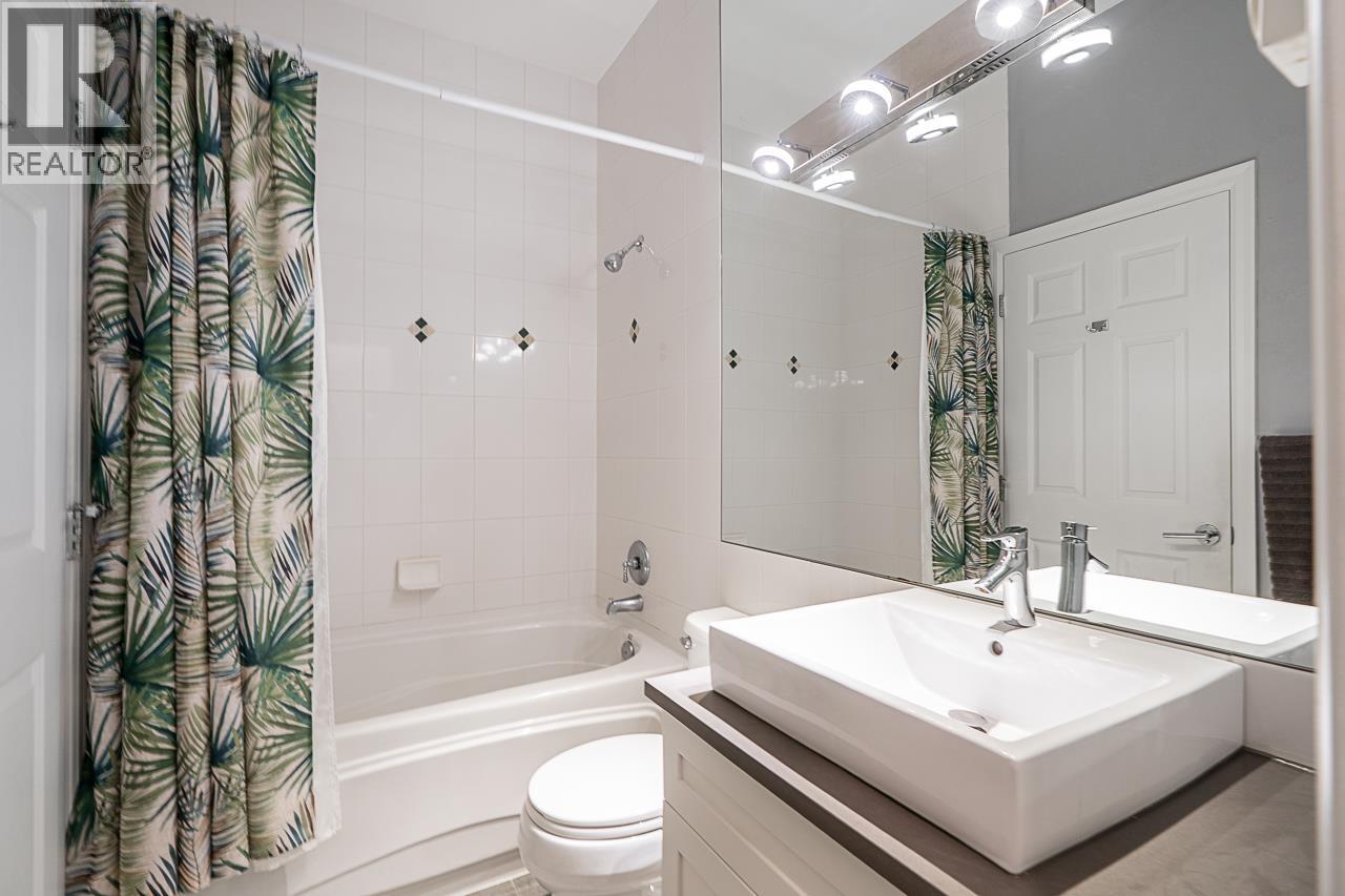 108 131 W 3RD STREET, North Vancouver