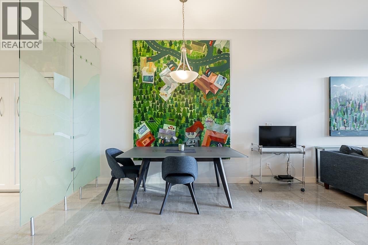 108 131 W 3RD STREET, North Vancouver