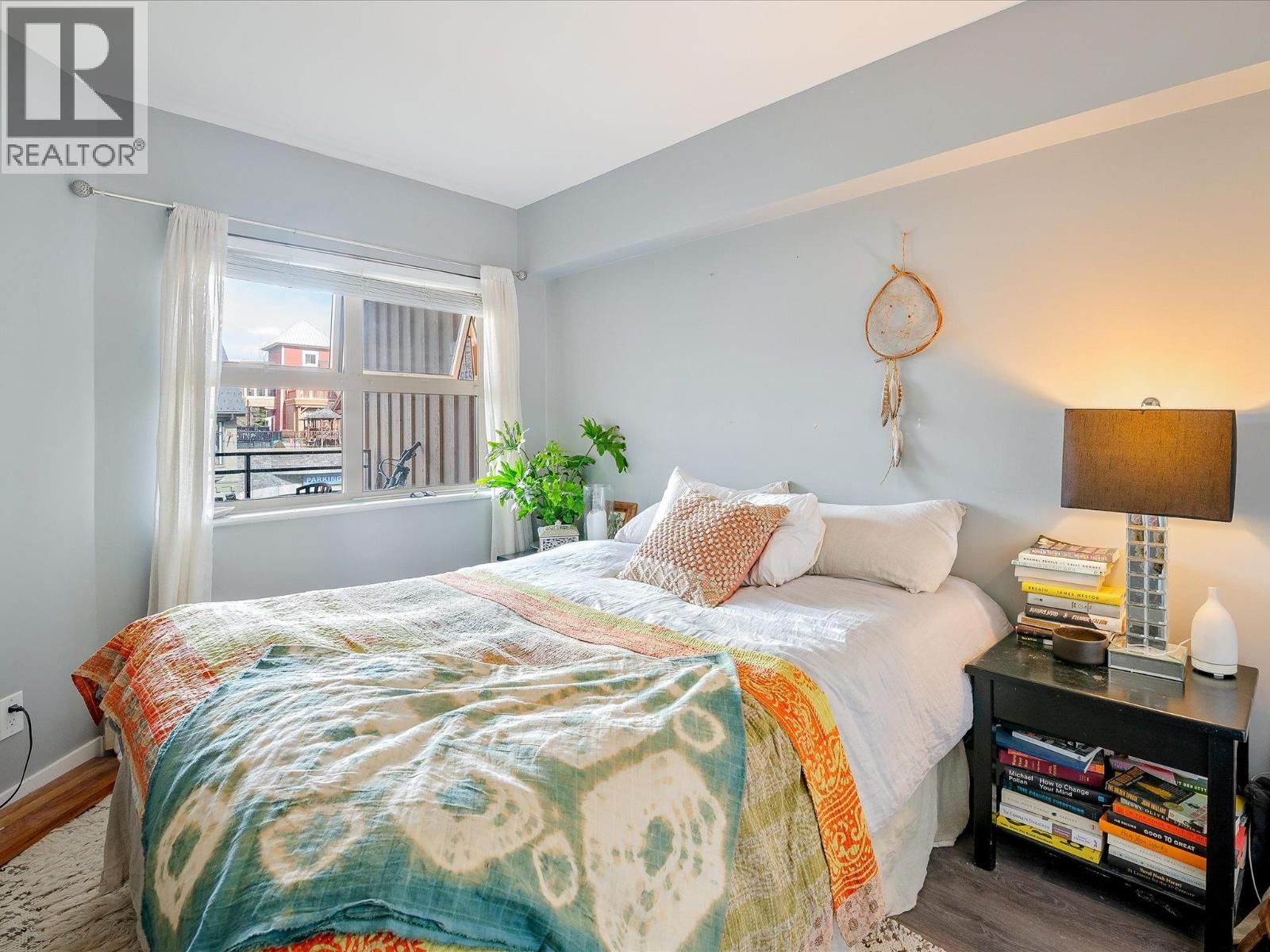 211 2050 LAKE PLACID ROAD, Whistler