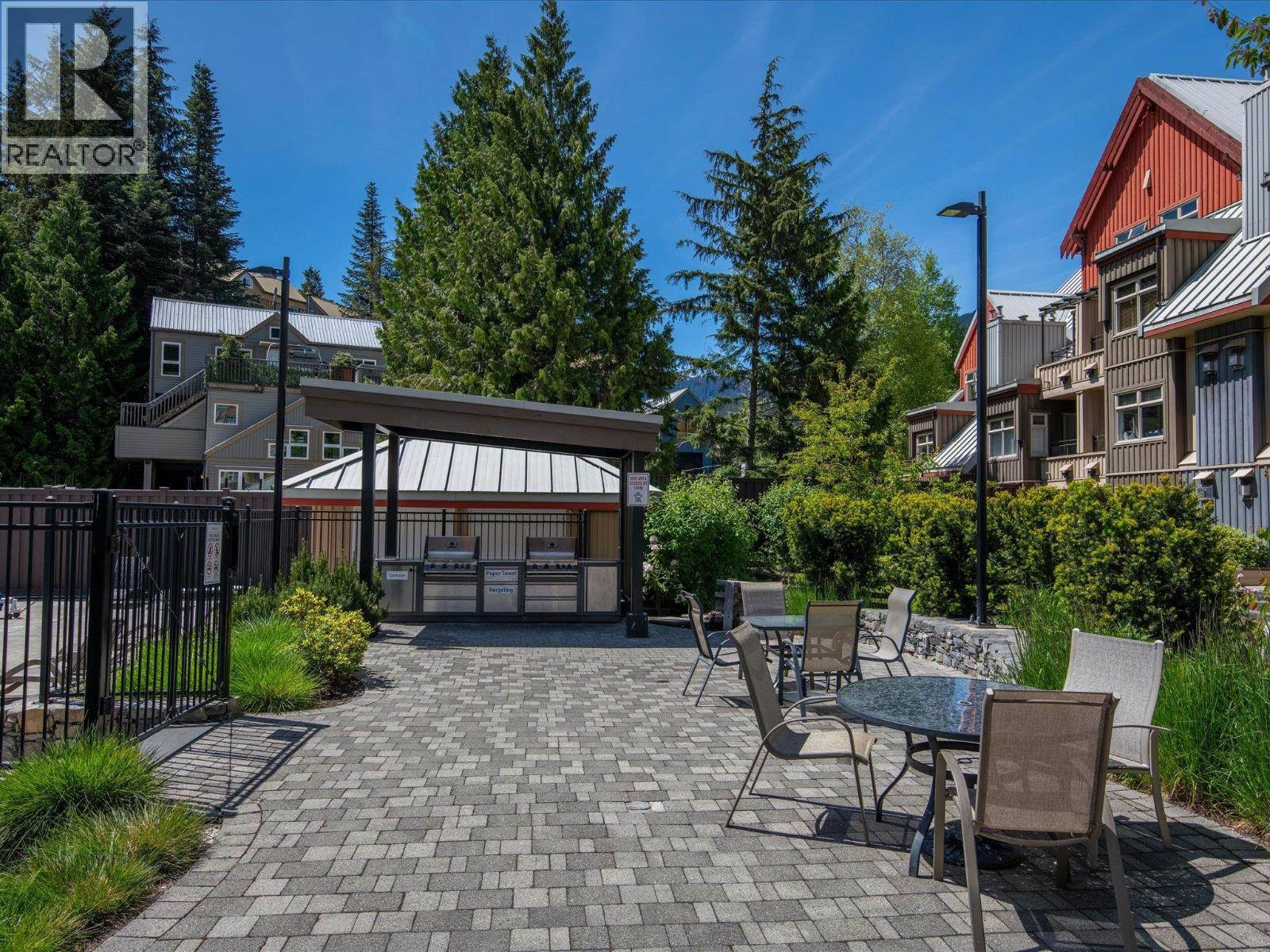 211 2050 LAKE PLACID ROAD, Whistler