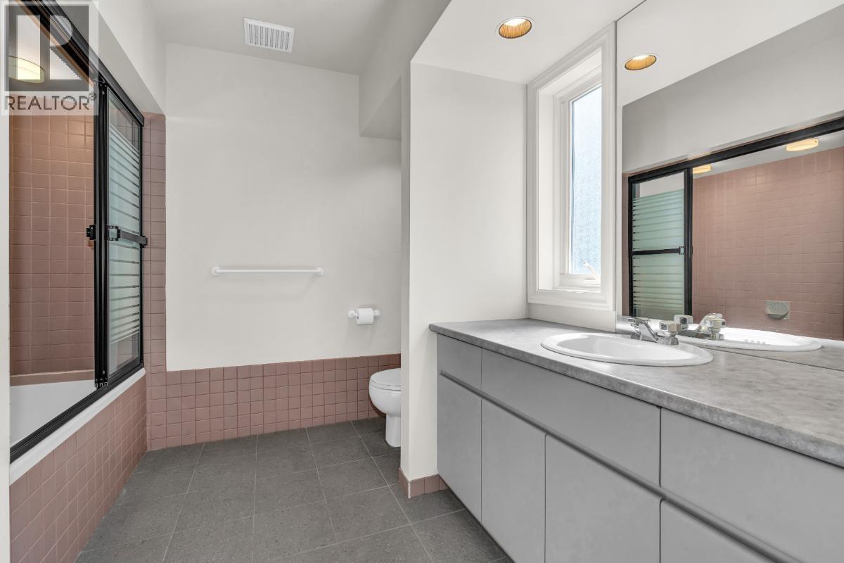 1437 BRAMWELL ROAD, West Vancouver