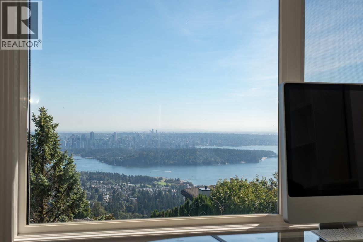 1437 BRAMWELL ROAD, West Vancouver