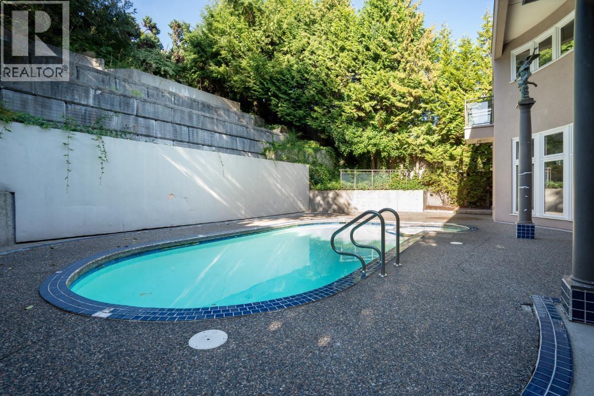 1437 BRAMWELL ROAD, West Vancouver