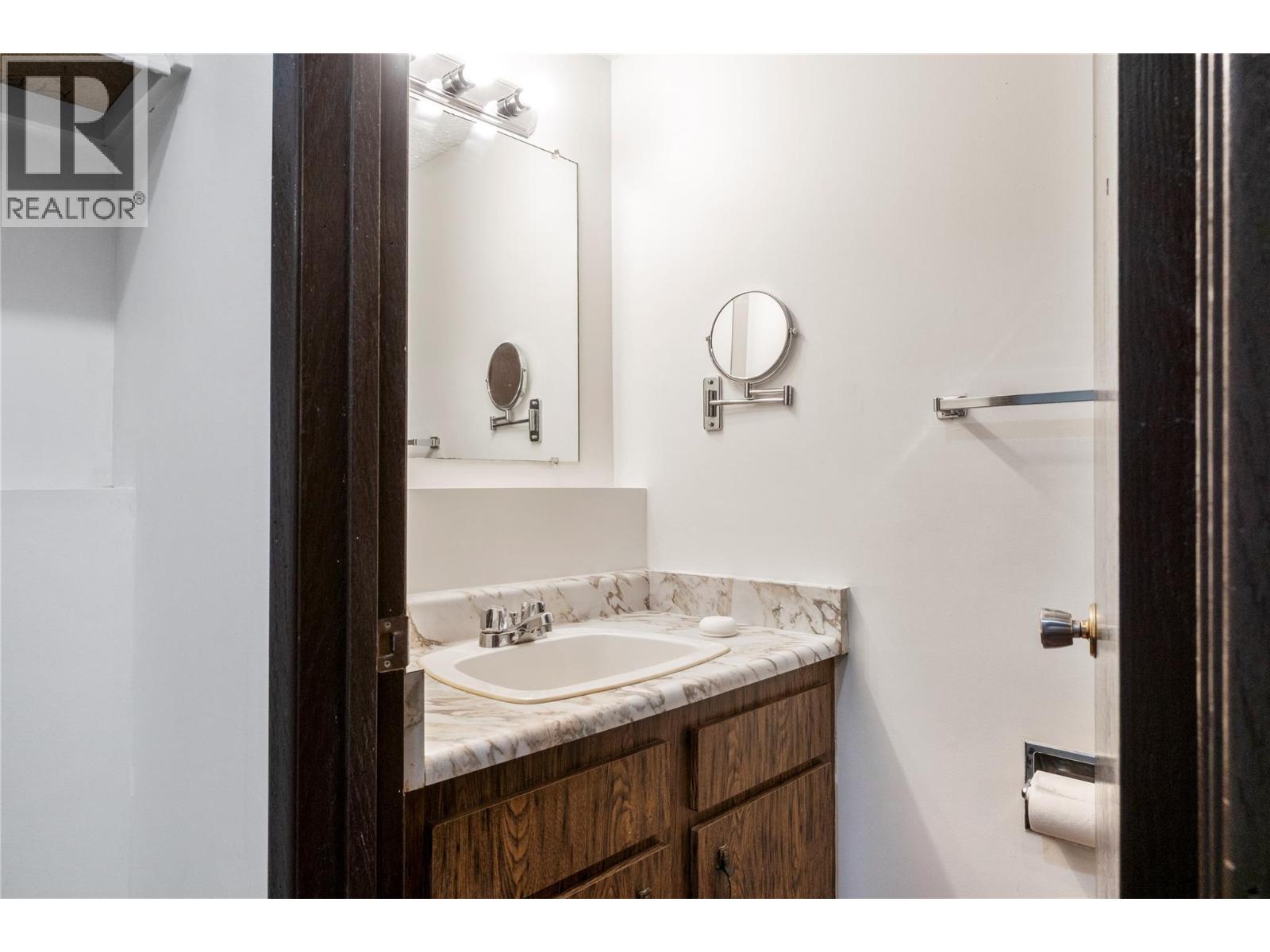 602 1451 1 Avenue Northeast, Salmon Arm