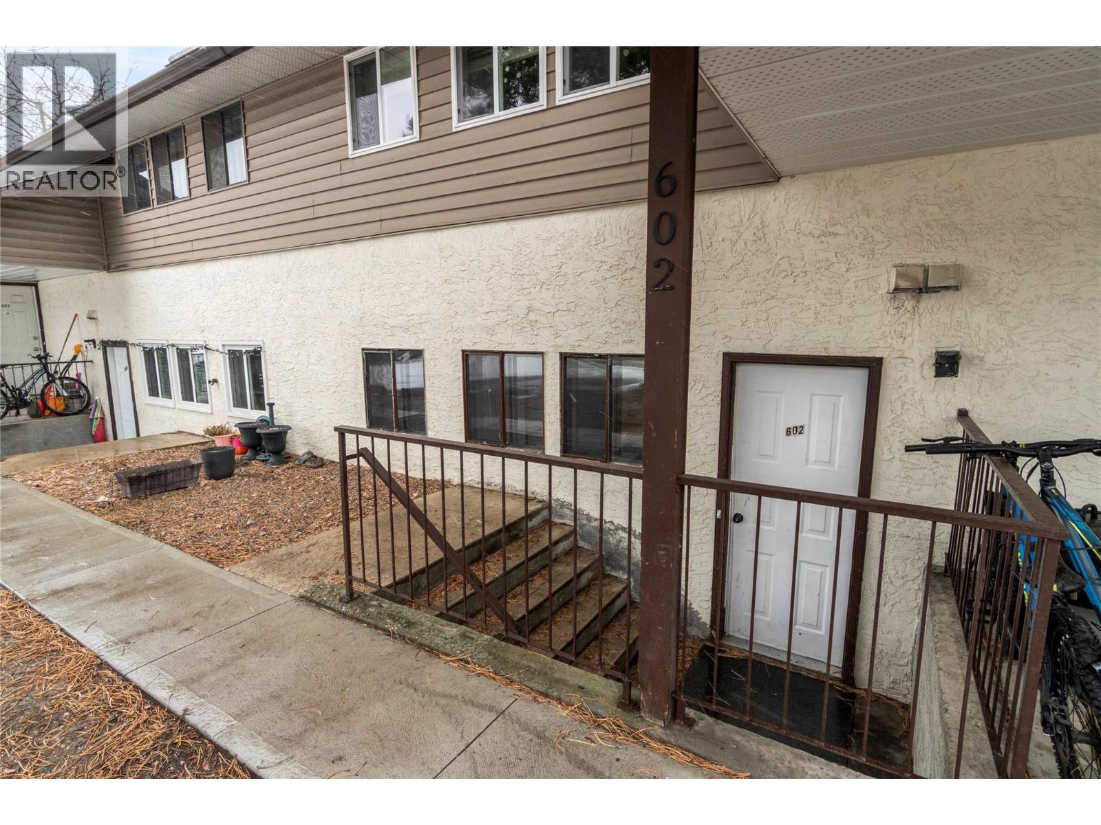 602 1451 1 Avenue Northeast, Salmon Arm