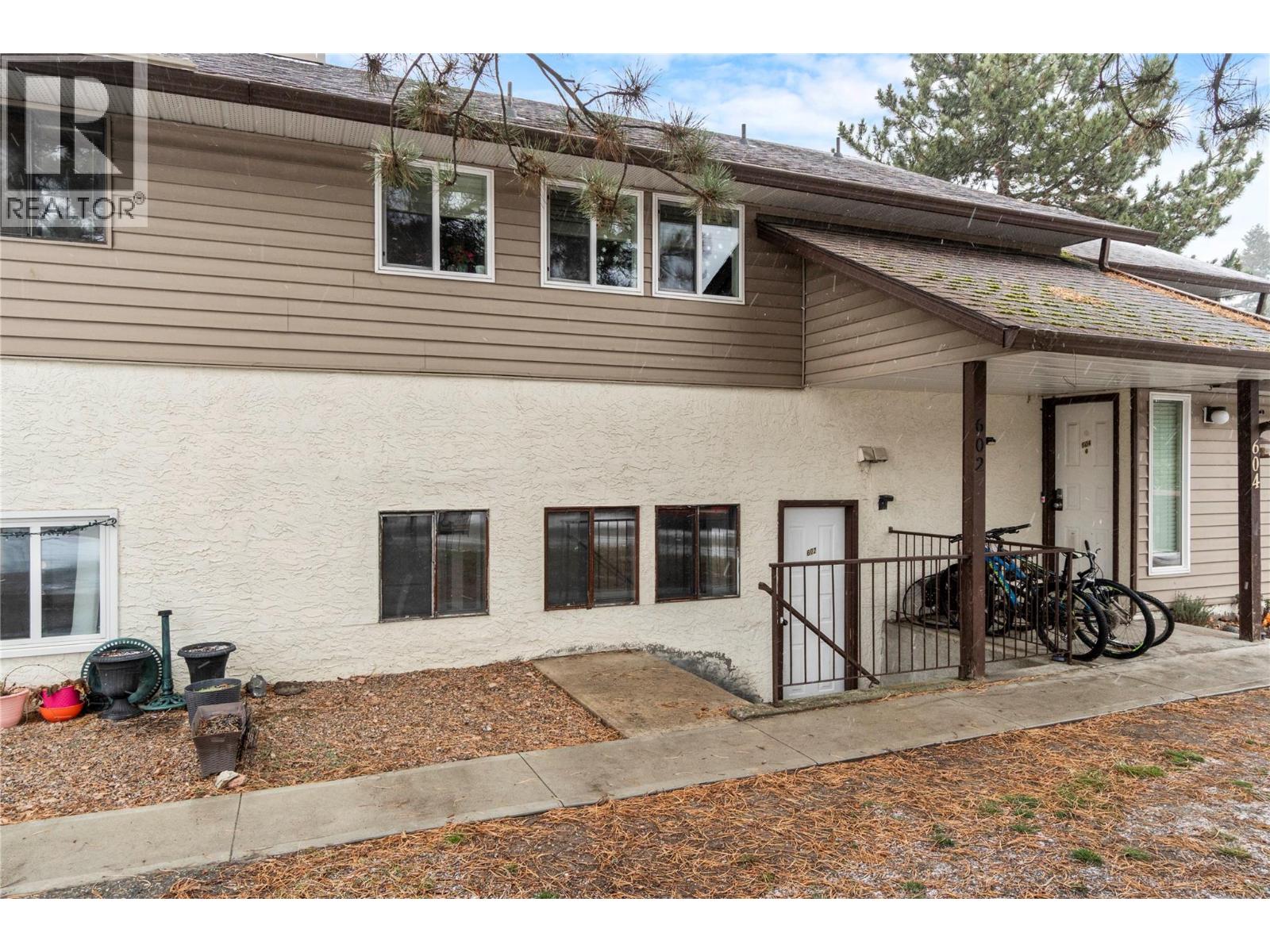 602 1451 1 Avenue Northeast, Salmon Arm