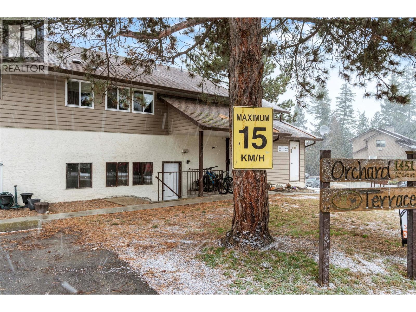 602 1451 1 Avenue Northeast, Salmon Arm