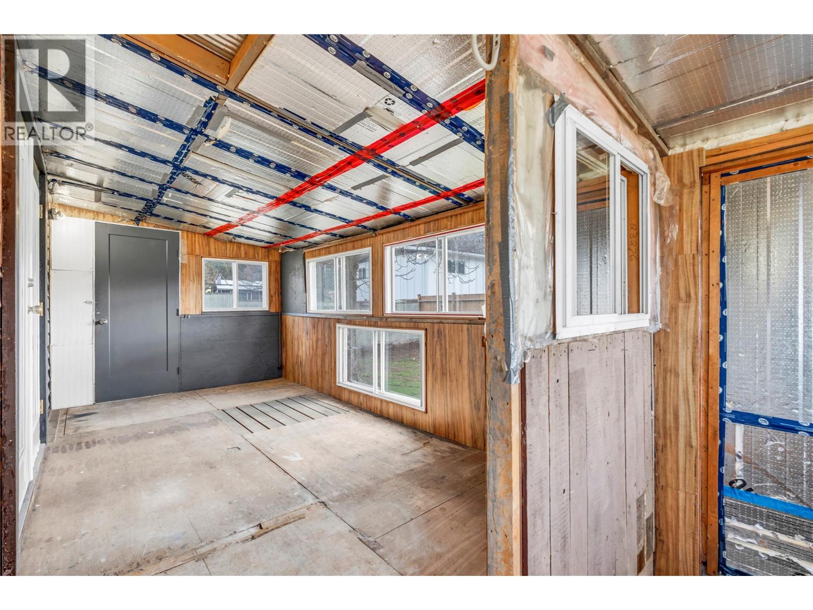 1190 Penticton Avenue, Penticton