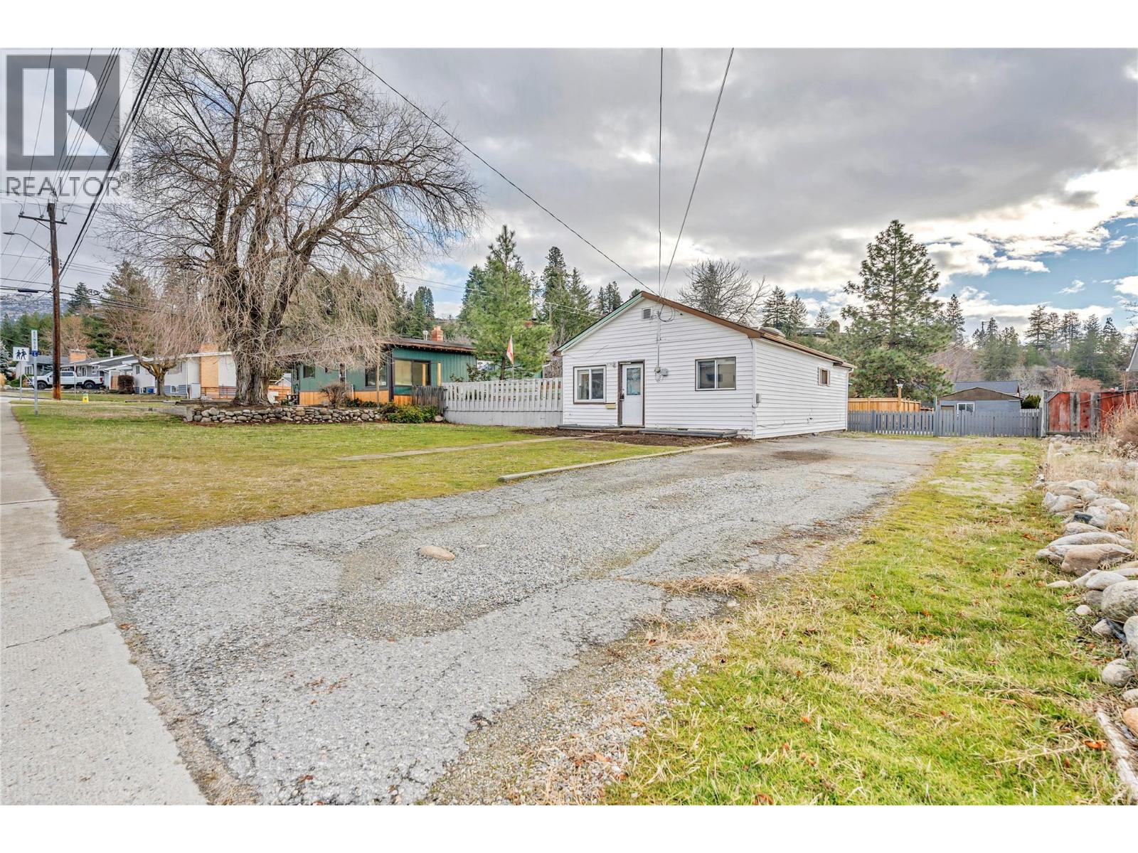 1190 Penticton Avenue, Penticton