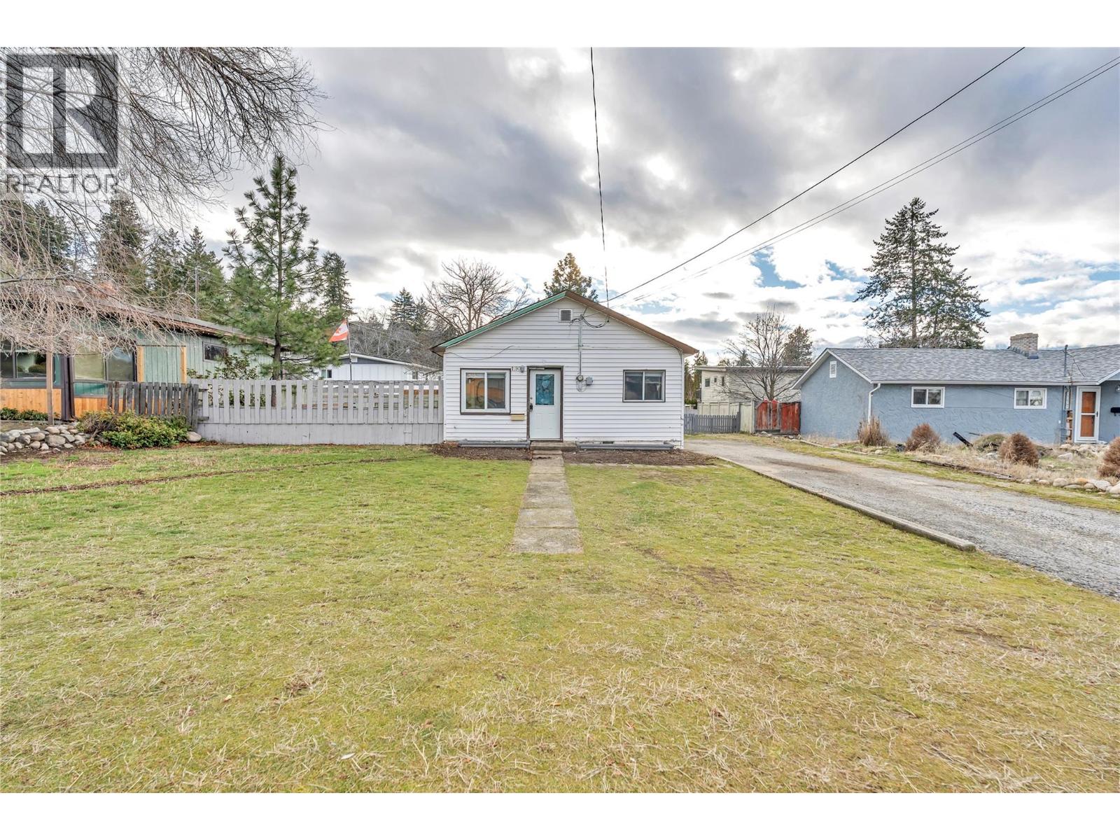 1190 Penticton Avenue, Penticton