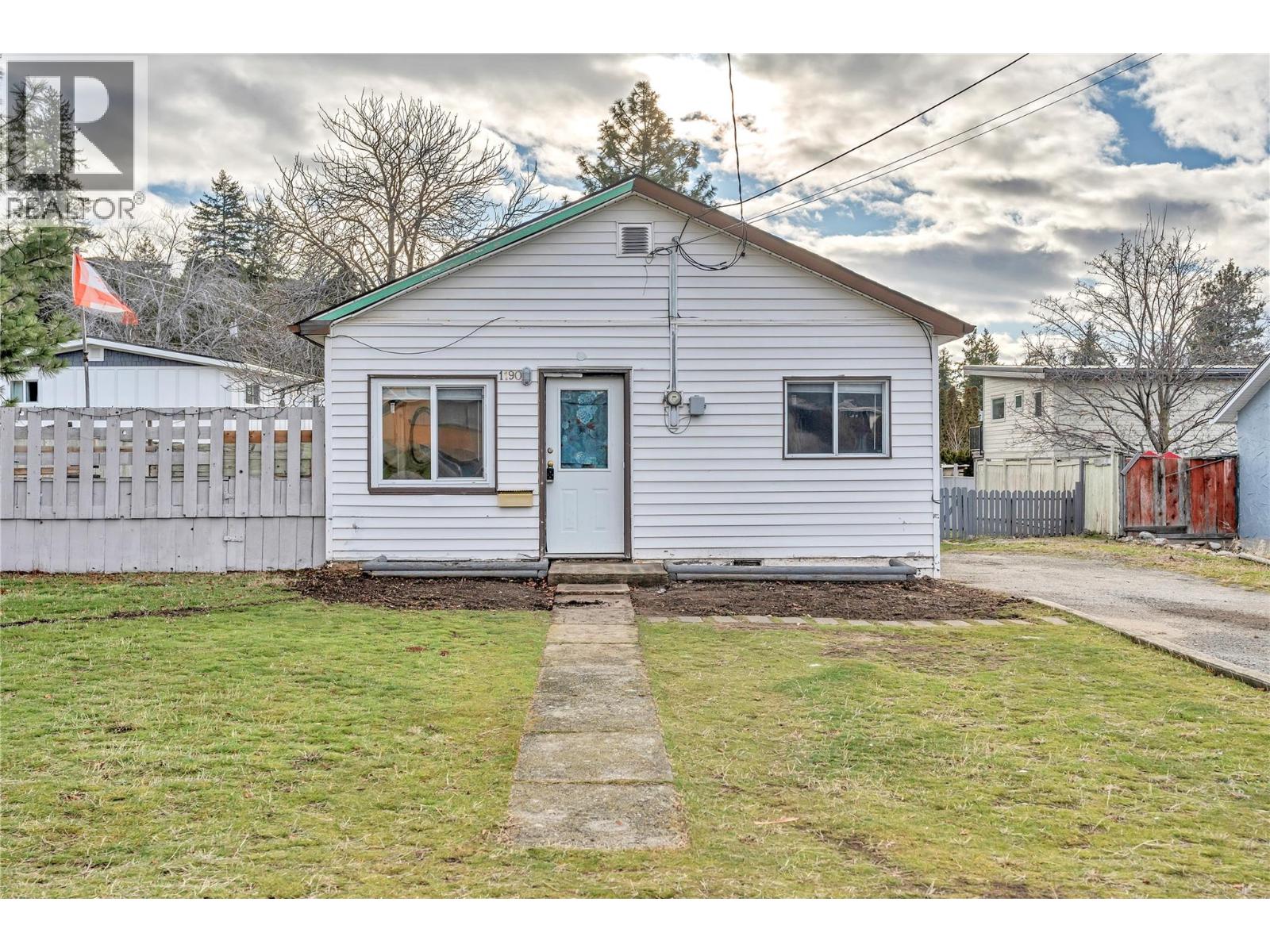 1190 Penticton Avenue, Penticton