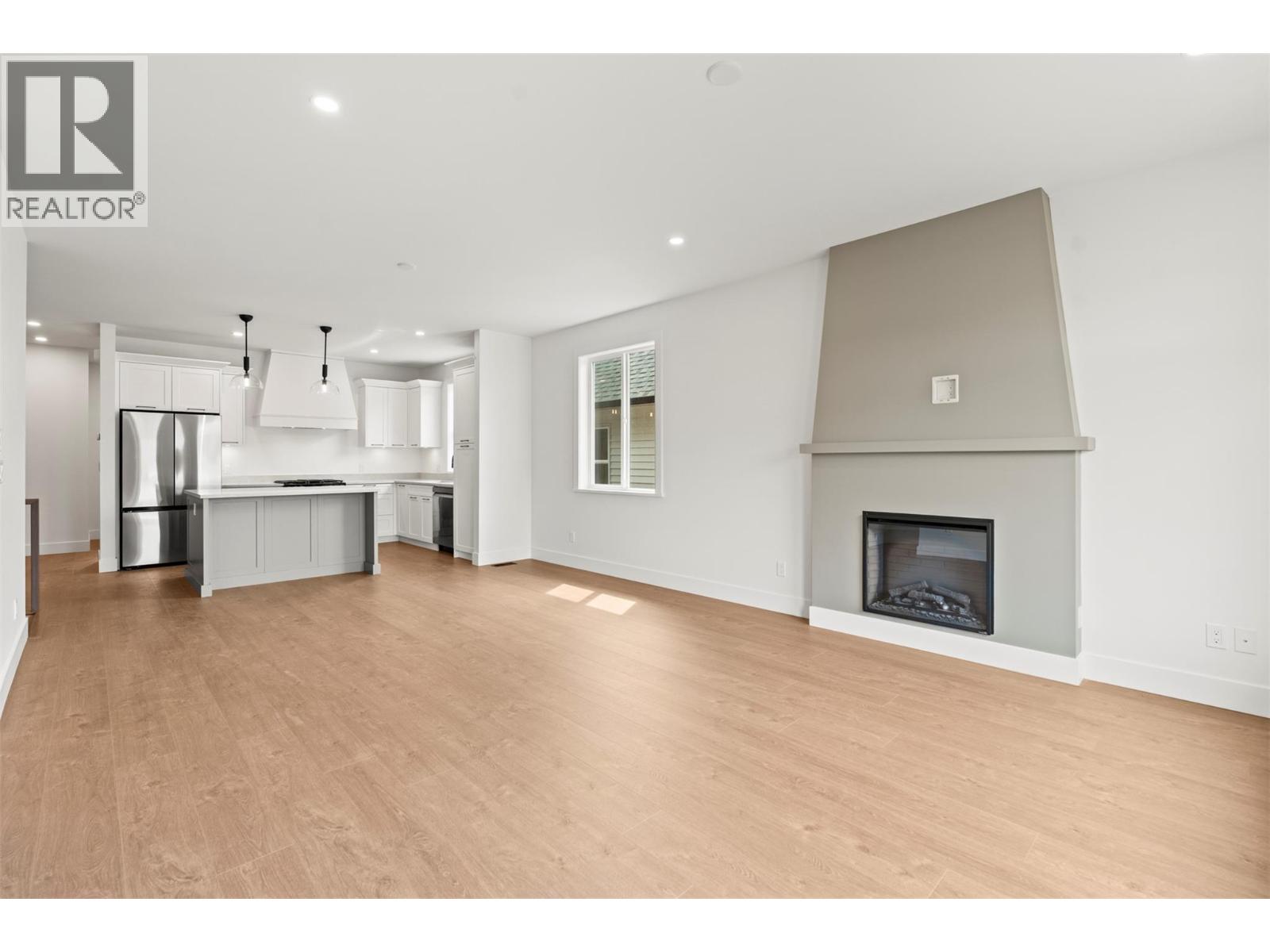 #101 2459 Bradley Drive Lot# 5 - 14
