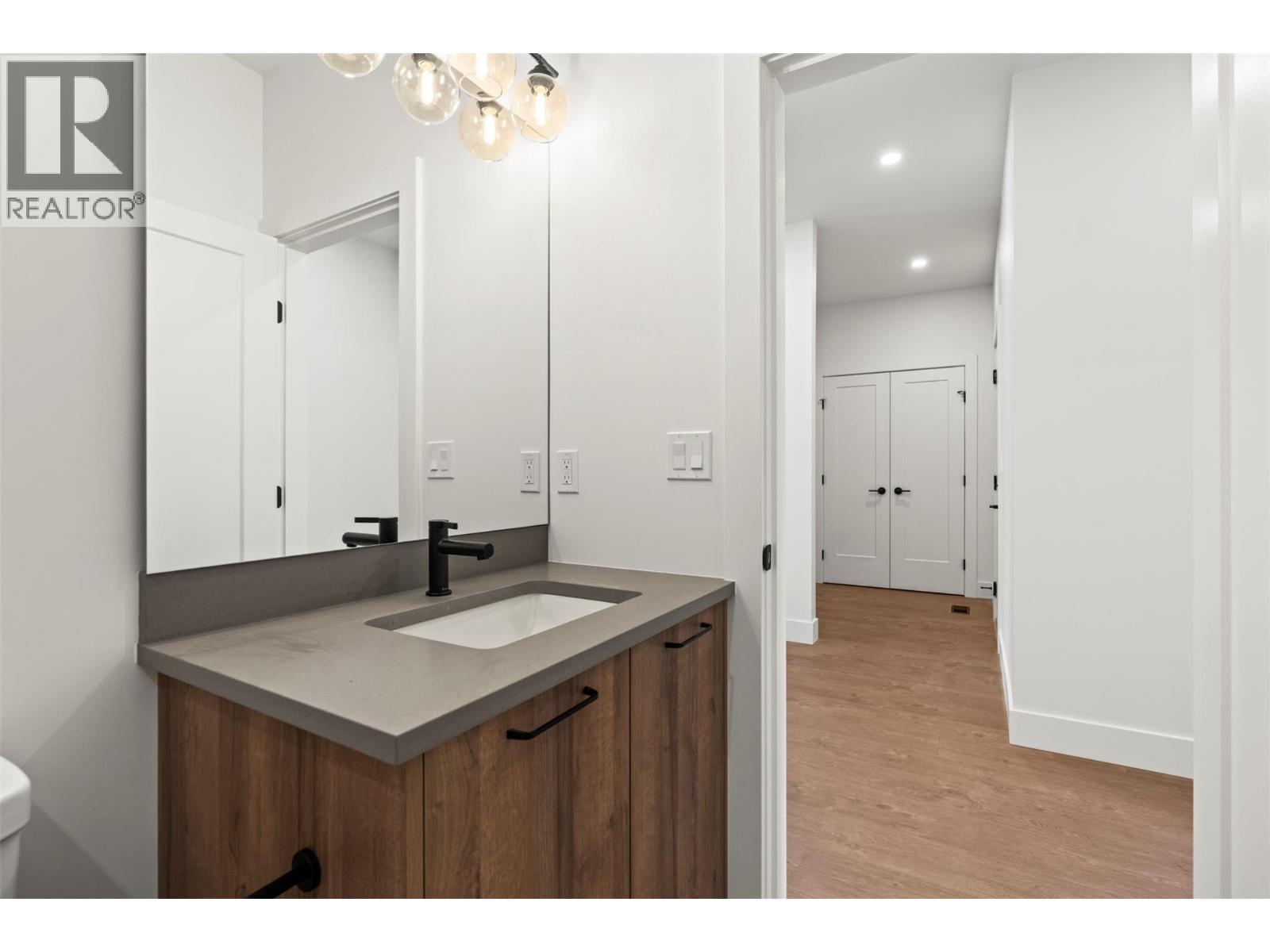 2459 Bradley Drive Unit# 101 Lot# 5, Armstrong