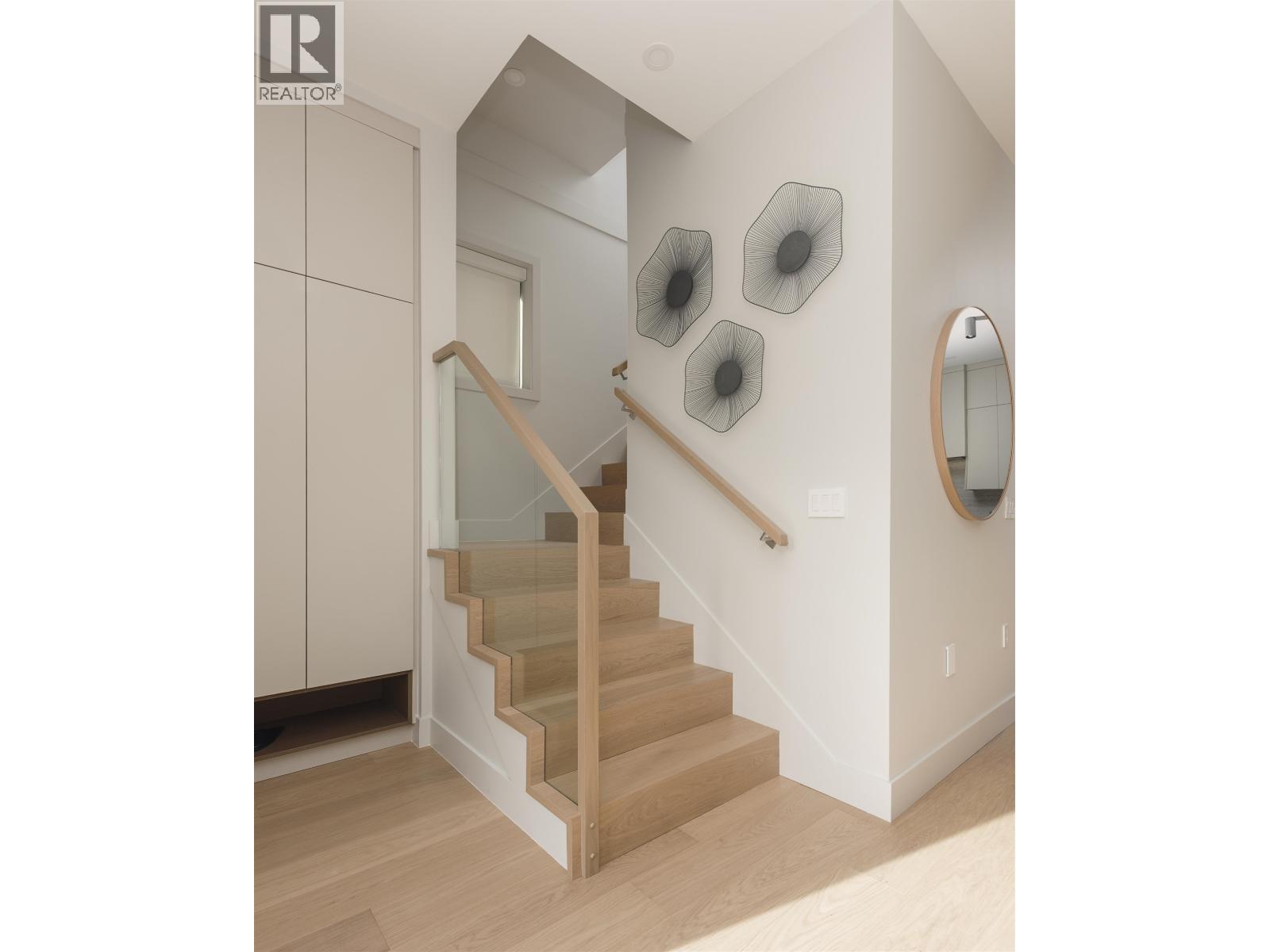 1 2637 W 12TH AVENUE, Vancouver