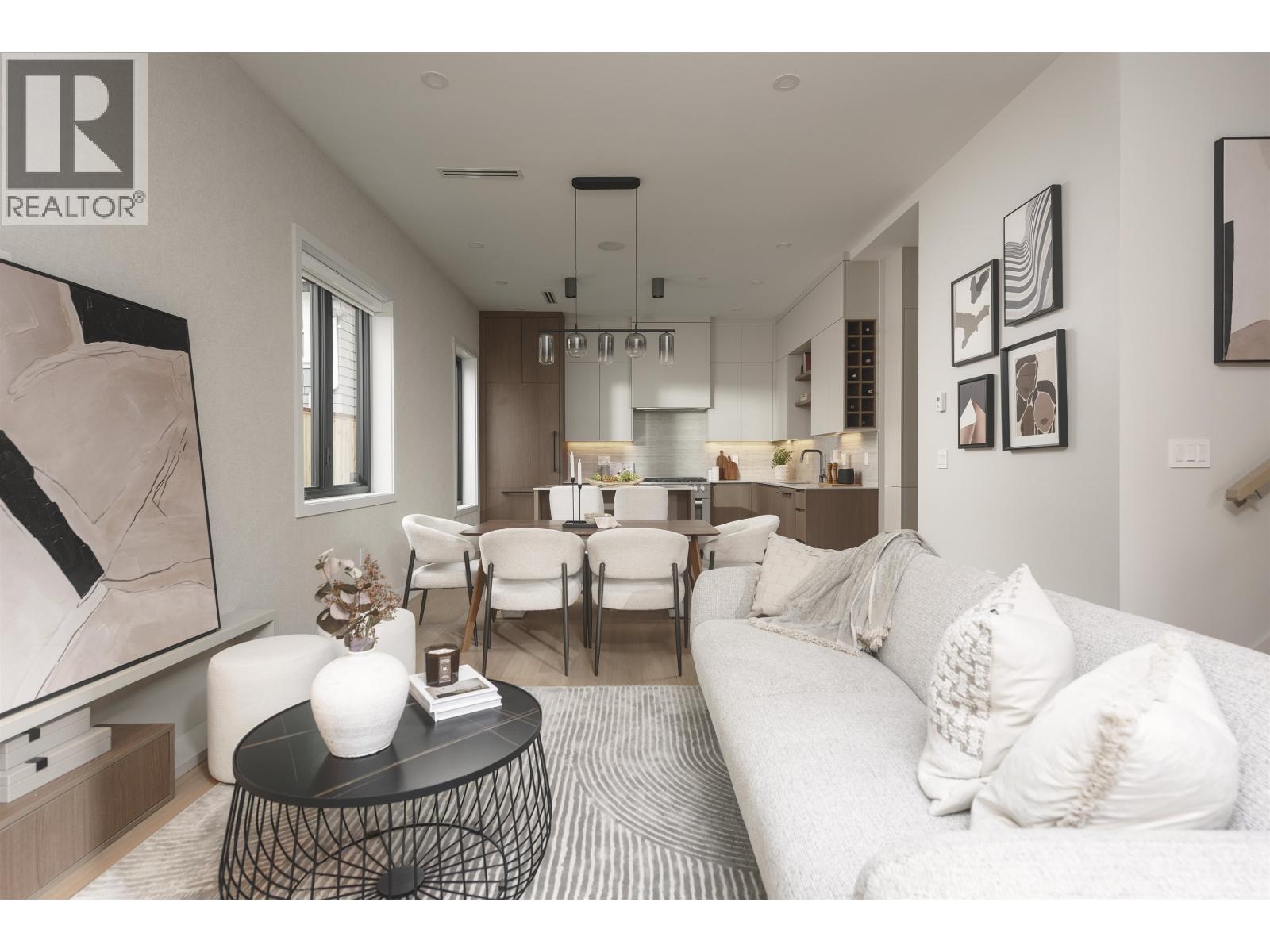 2 2635 W 12TH AVENUE, Vancouver