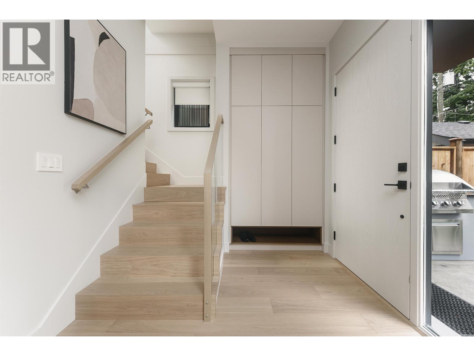 2 2635 W 12TH AVENUE, Vancouver