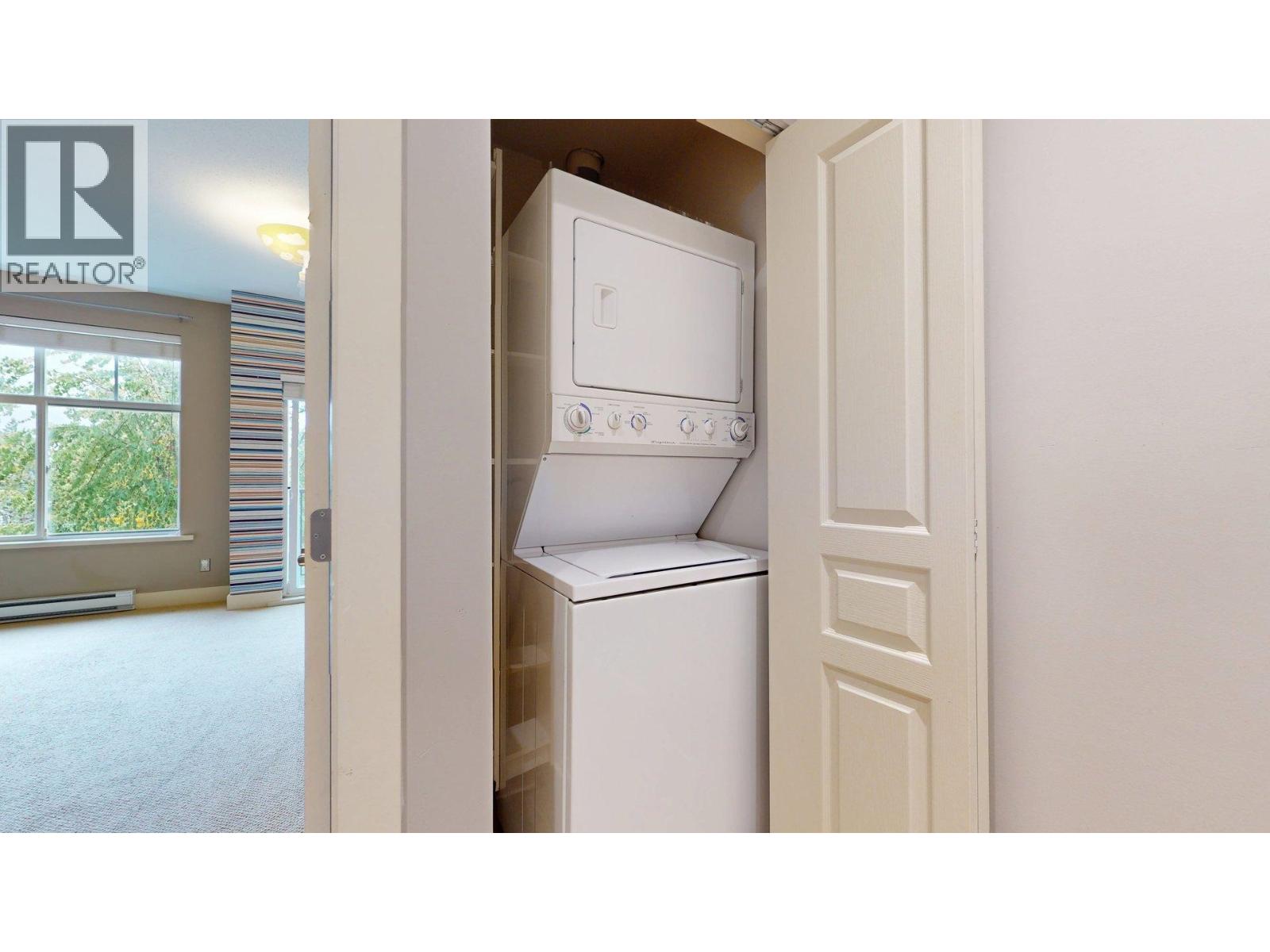 1320 MAIN STREET, Squamish