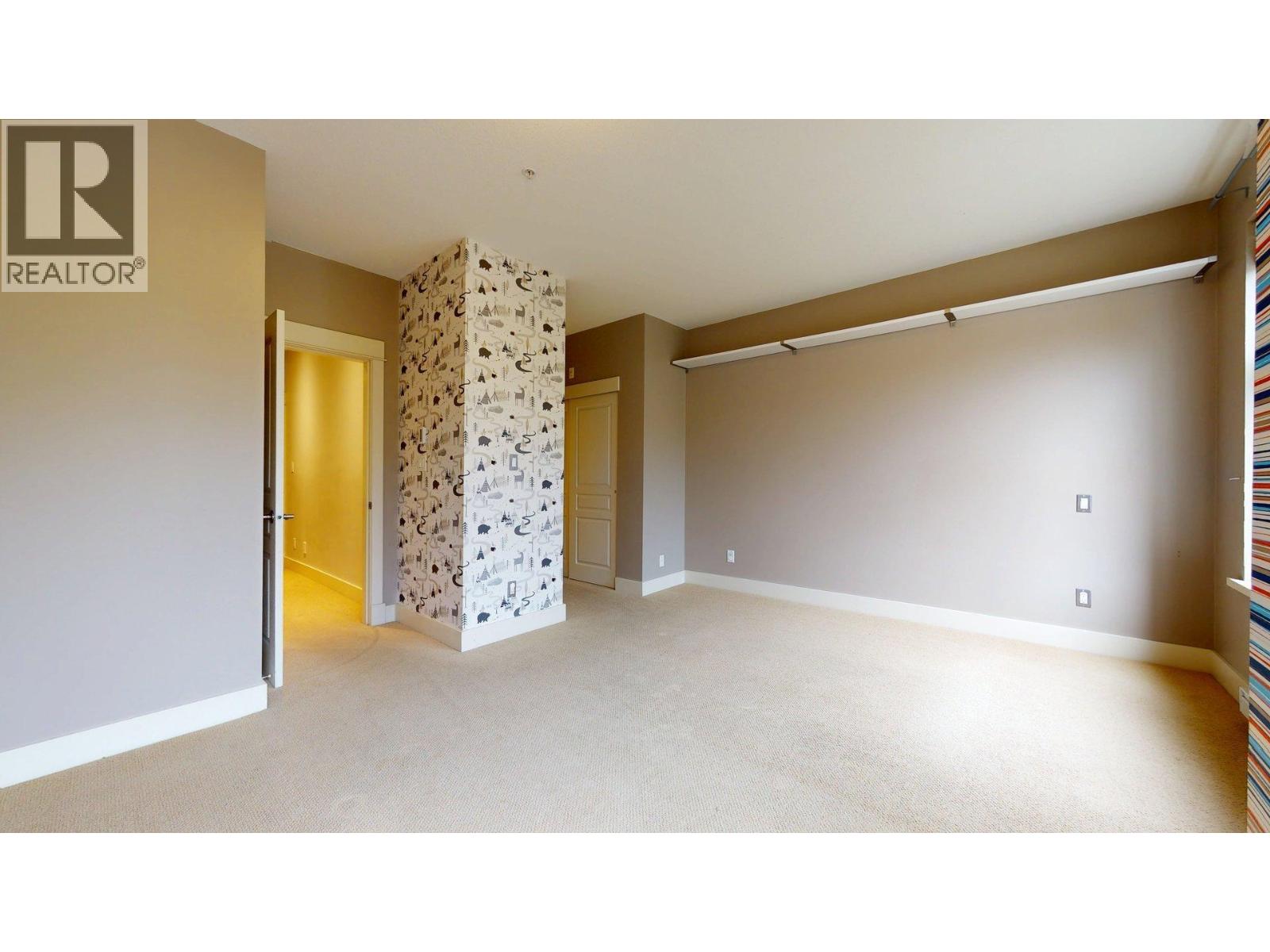 1320 MAIN STREET, Squamish