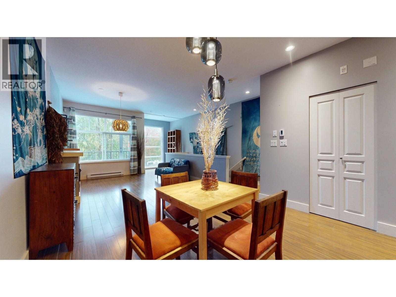 1320 MAIN STREET, Squamish