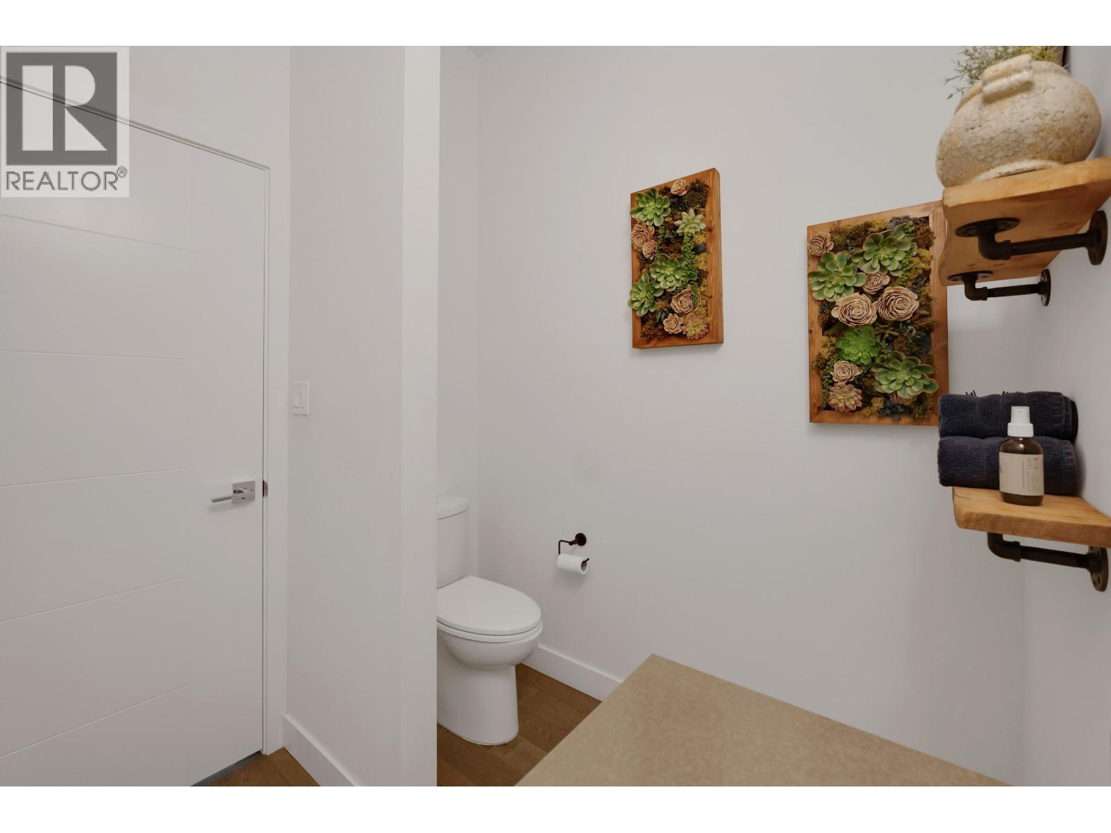 39349 FALCON CRESCENT, Squamish