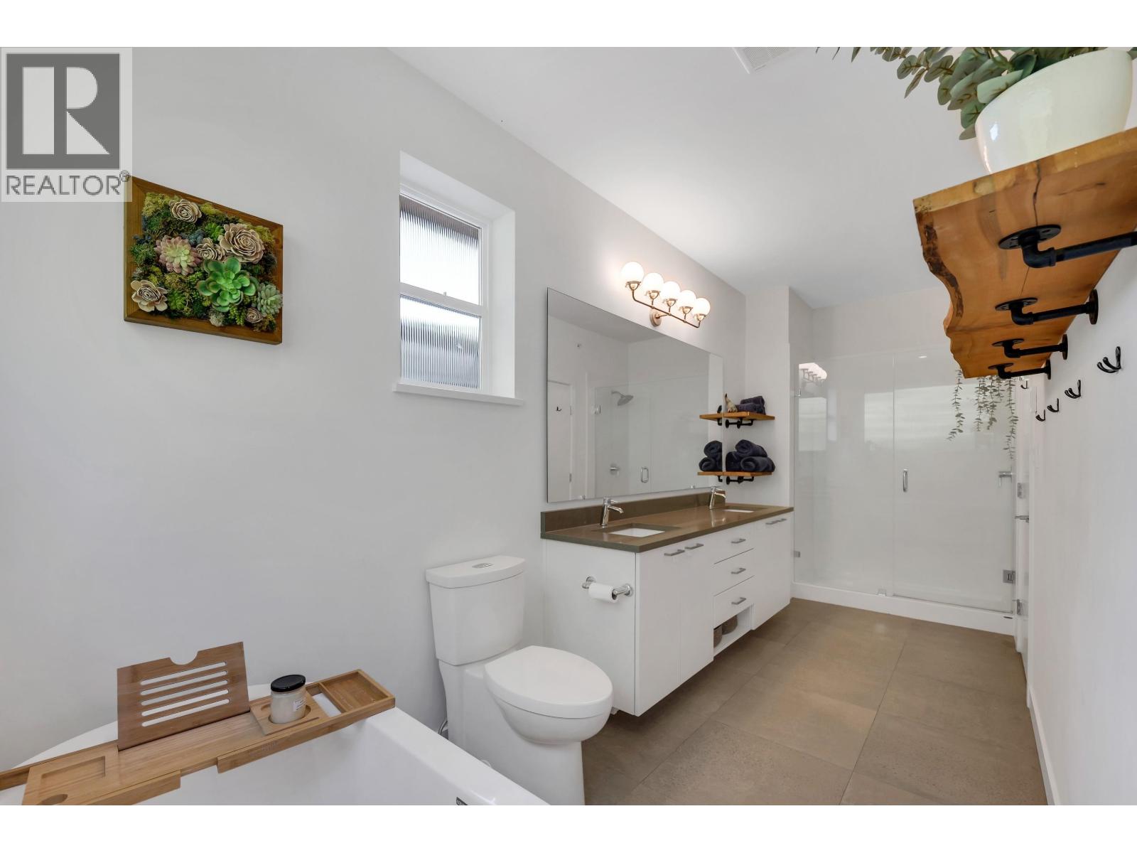 39349 FALCON CRESCENT, Squamish