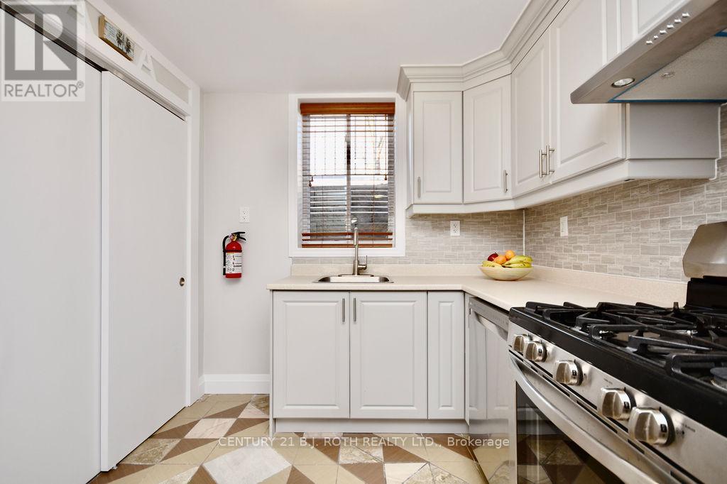 Single Family House Raised bungalow for Sale in  MCVEIGH DRIVE Barrie (Northwest) 