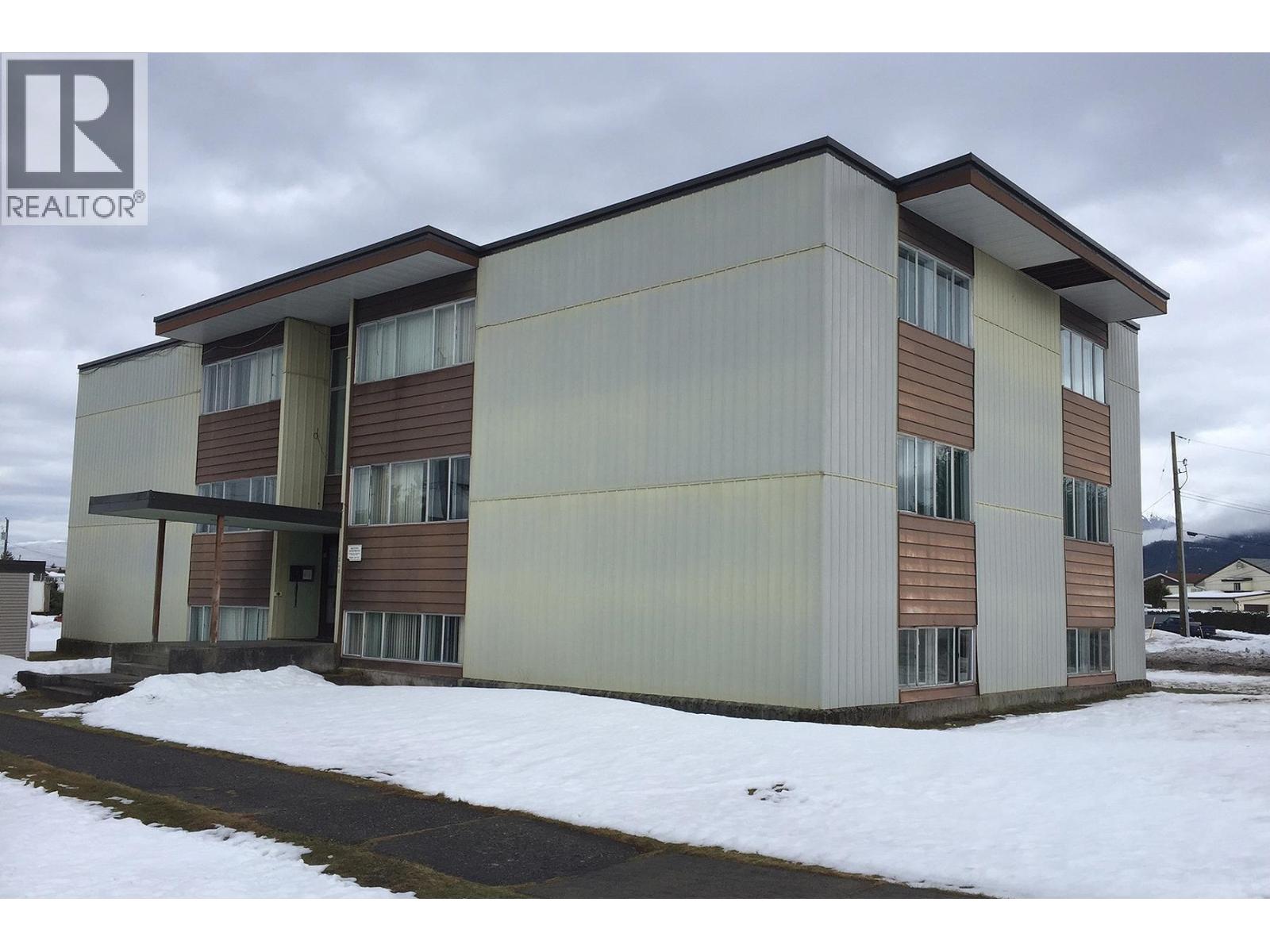 1260 KINGFISHER AVENUE - Image 3